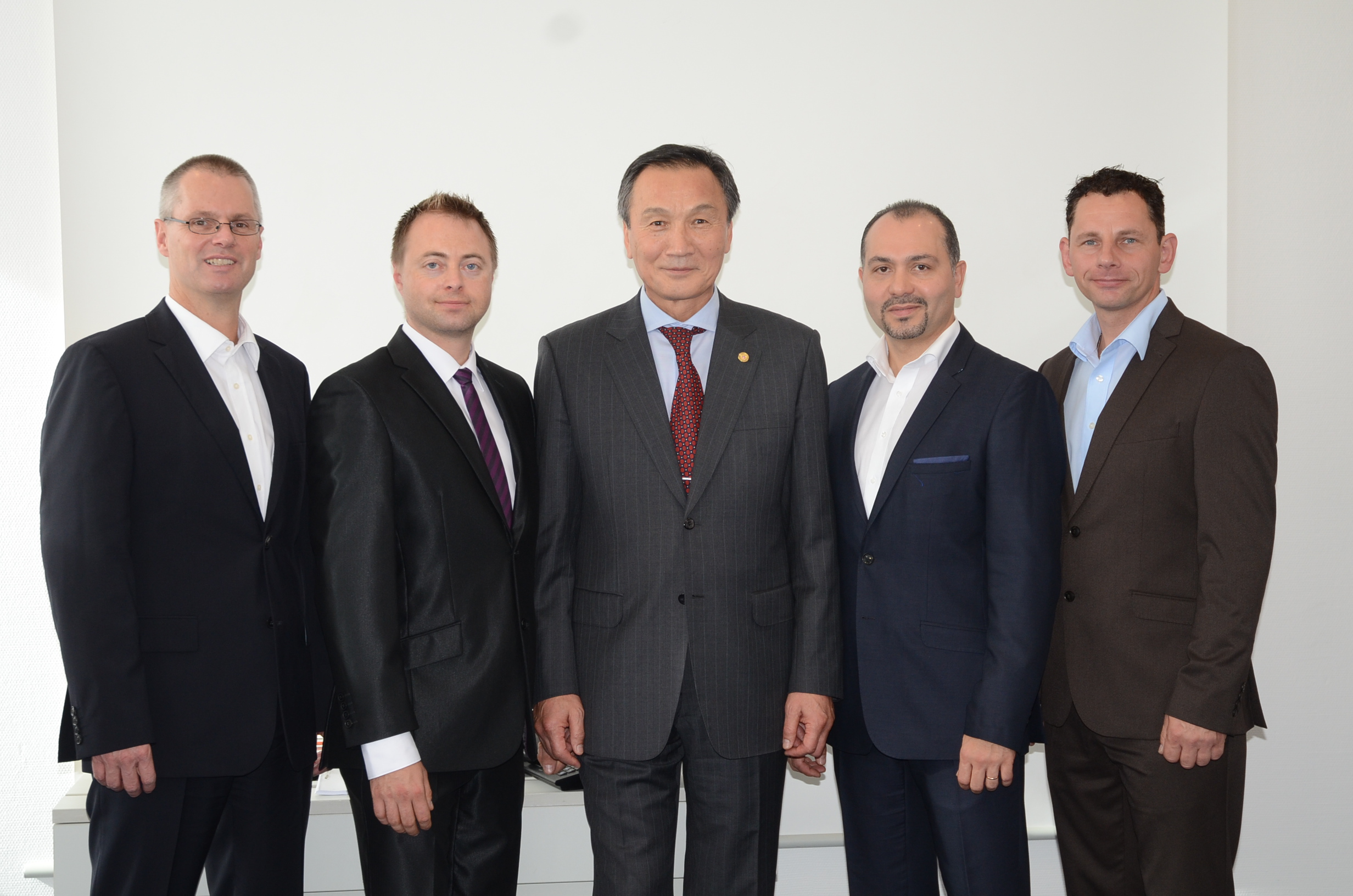 2012_DTU_Präsidium Dr. Soo-Nam Park zum neuen DTU-Präsident gewählt