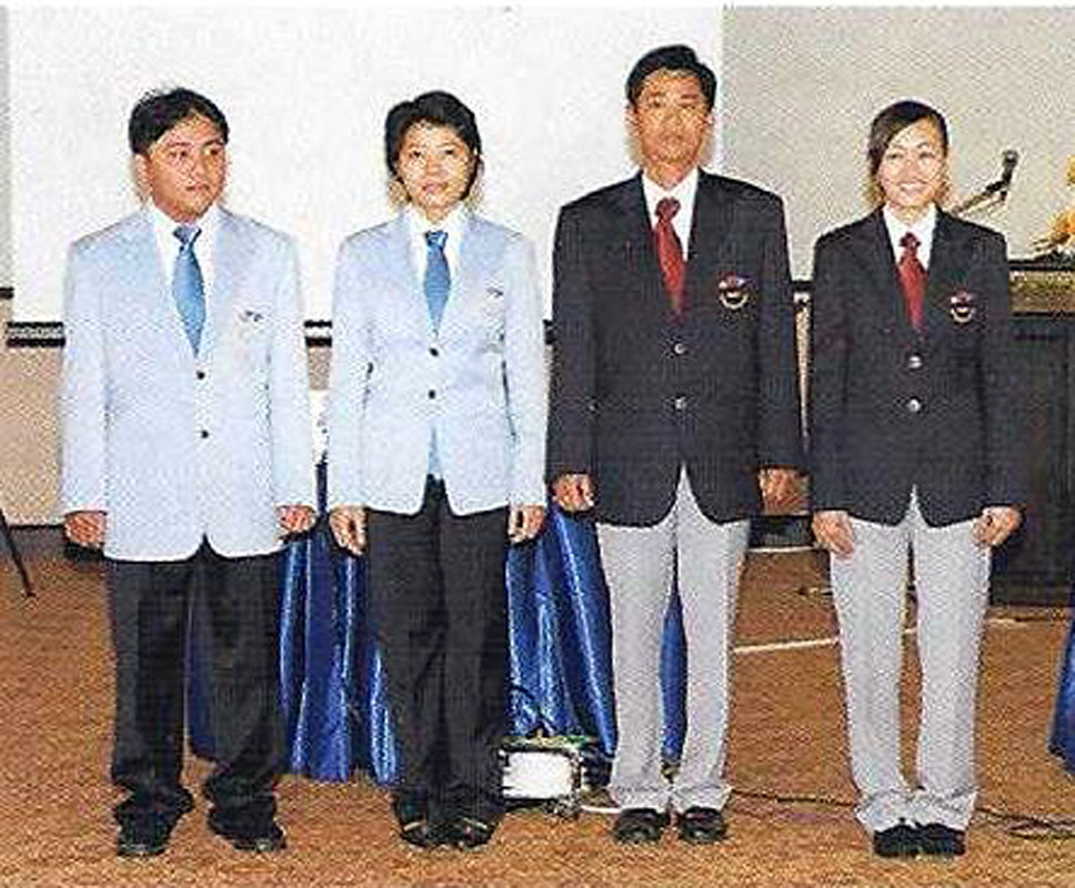 2006_neue WTF-Uniformen Neue WTF-Kampfrichteruniformen für Wettkampf und Formen