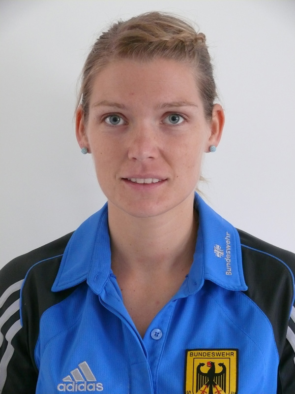 FROMM Helena_2012 Helena Fromm wird mit dem "Silbernen Lorbeerblatt" ausgezeichnet