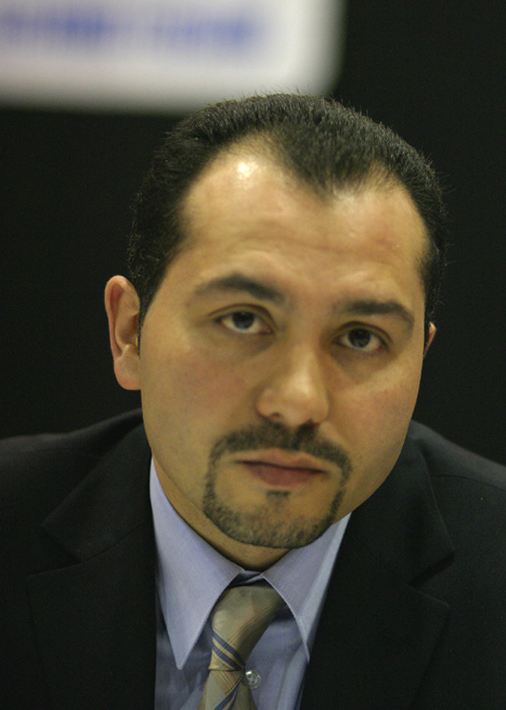 105_01 Vizepräsident Musa Cicek: Radikalkur für den Erfolg