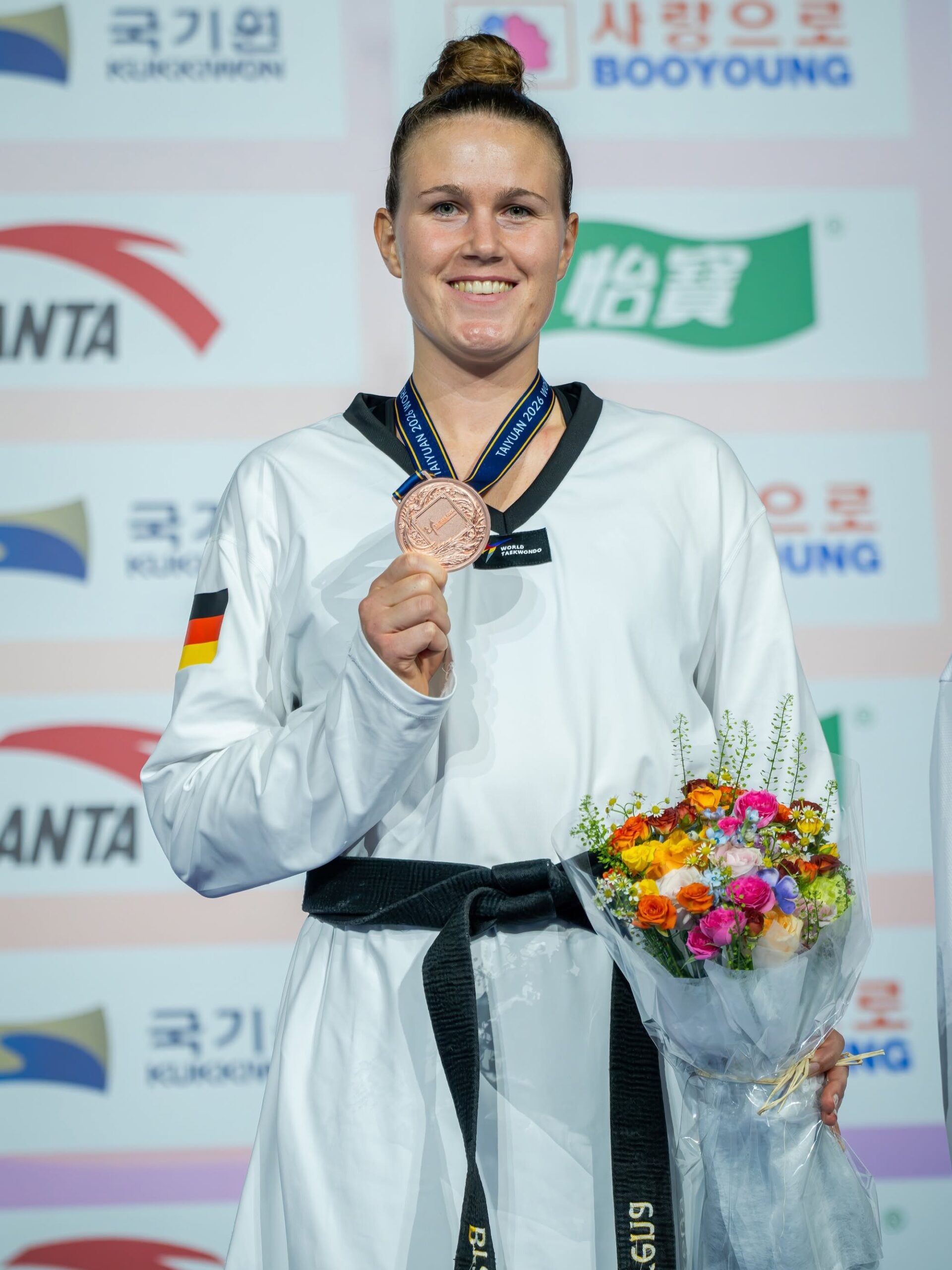 Lorena Brandl gewinnt die Bronzemedaille beim Damen-Weltturnier in Taiyuna/China